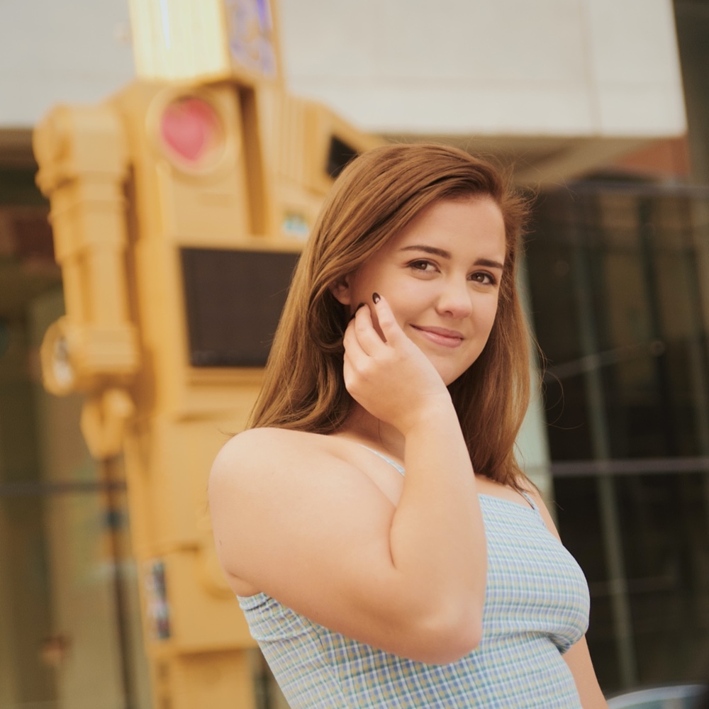 Meet your Posher, Isabel